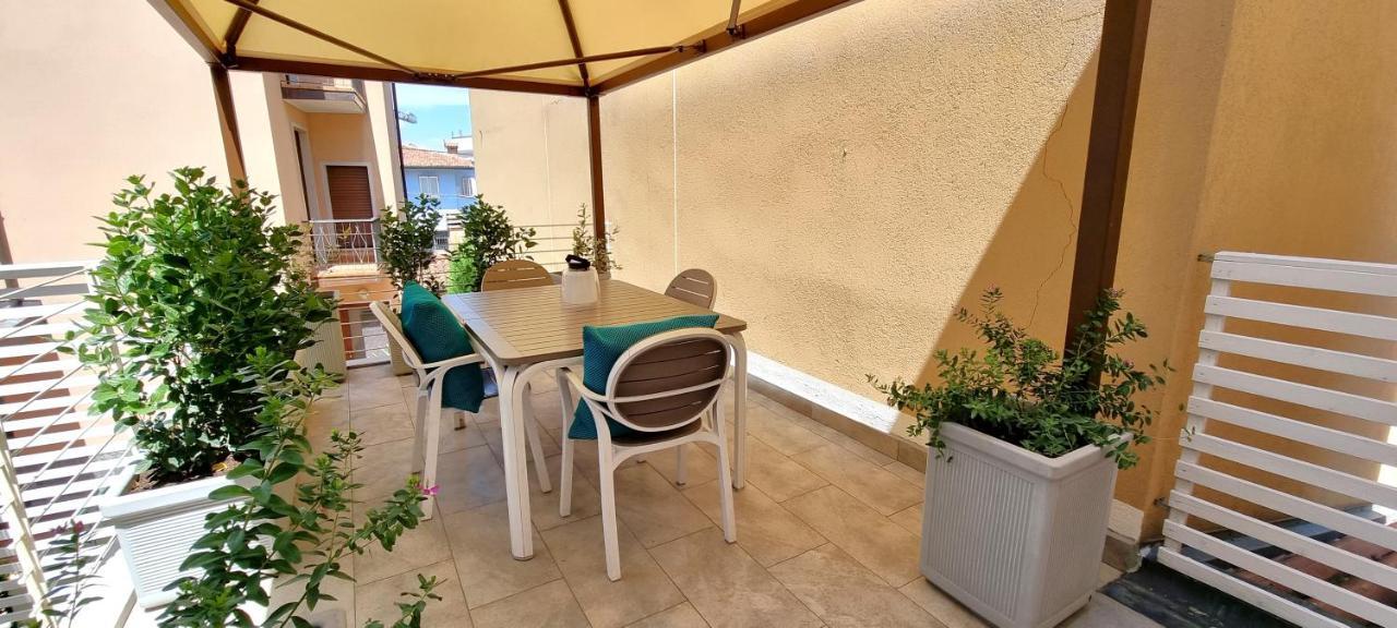 La Piccola Goccia Desenzano-Goccia Di Lago デセンツァーノ・デル・ガルダ エクステリア 写真